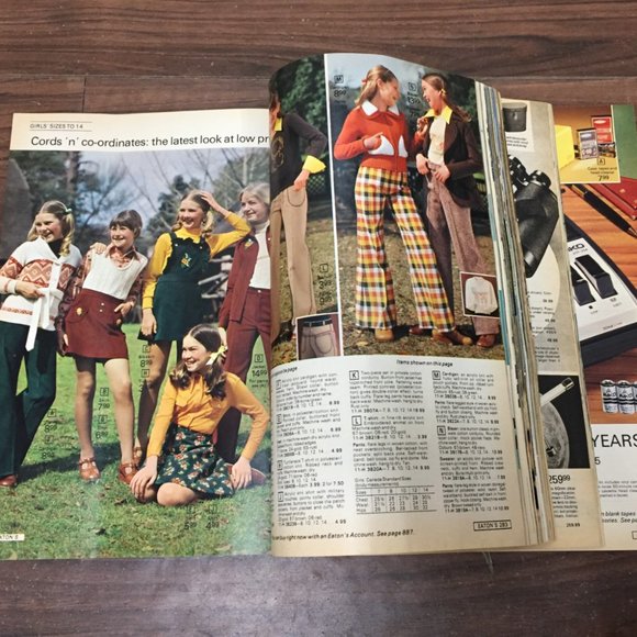 1975 Eaton's Fall and Winter Catalog - Picture 13 of 16